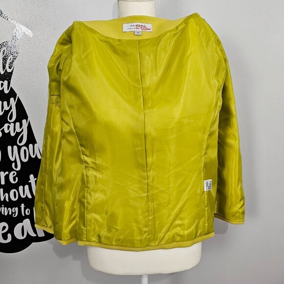 Tahari Woman's Chartreuse Green Short Open Tailored Lined Jacket Blazer - Picture 8 of 10